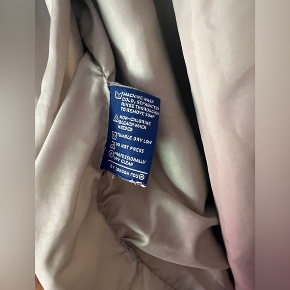 Women’s London Fog Limited Tan Lightweight Rain Jacket Petite Large - Picture 7 of 7